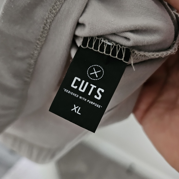 Cuts Curved Hem Shirt Set - Picture 7 of 10